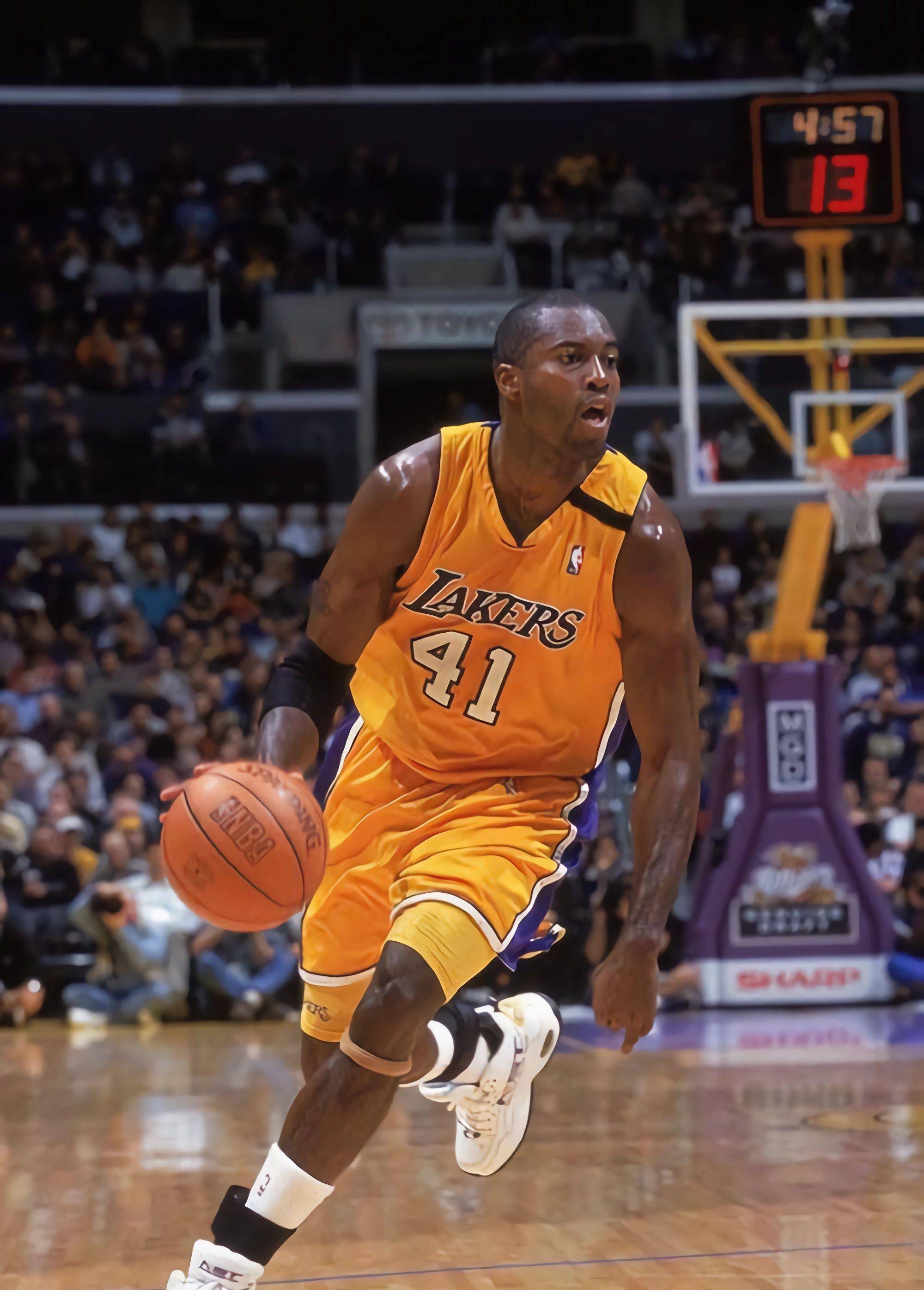 爱游戏-克里夫兰骑士训练开放日,清晨外线爆发引欢呼,CBA常规赛在即,数据趋势出现新变化的简单介绍